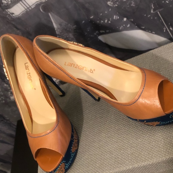 Butterfly Accented 6inch Leather Heels - Picture 5 of 7